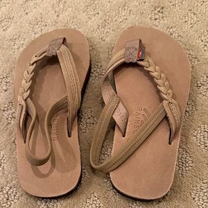 NWOT Girls Rainbows 10T